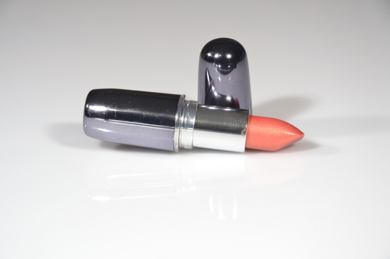 esthetique-CLAVIERS-min_lipstick-273109